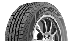All-Season 215/60R16 95V All-Season Tire